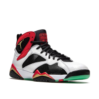 Nike Air Jordan 7 черно-белые с красным