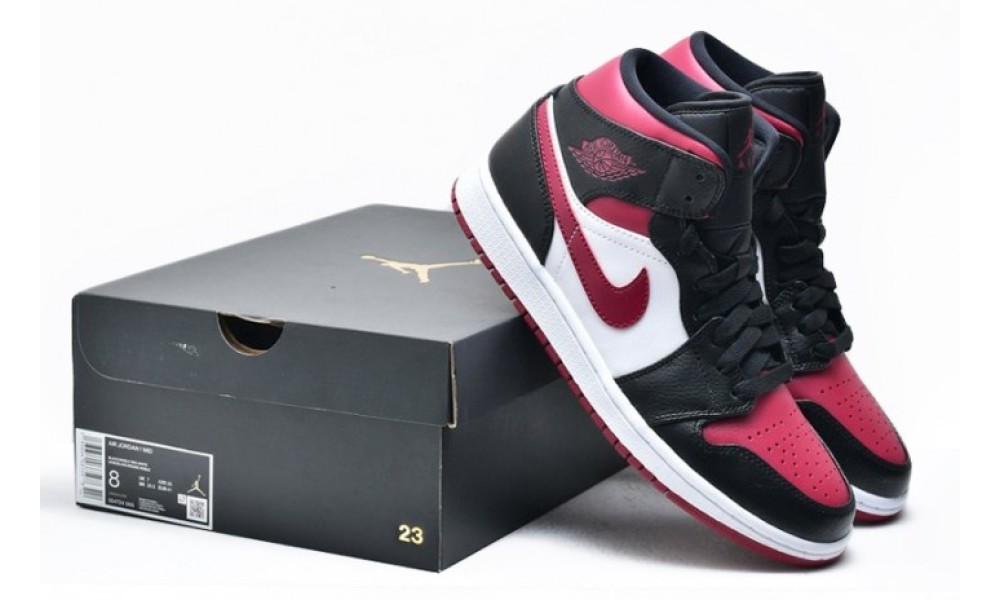 Кроссовки air jordan mid. Nike Jordan 1. Nike Air Jordan 1 Mid Black Red. Nike Air Jordan 1 Mid. Nike Jordan 1 Mid Black.