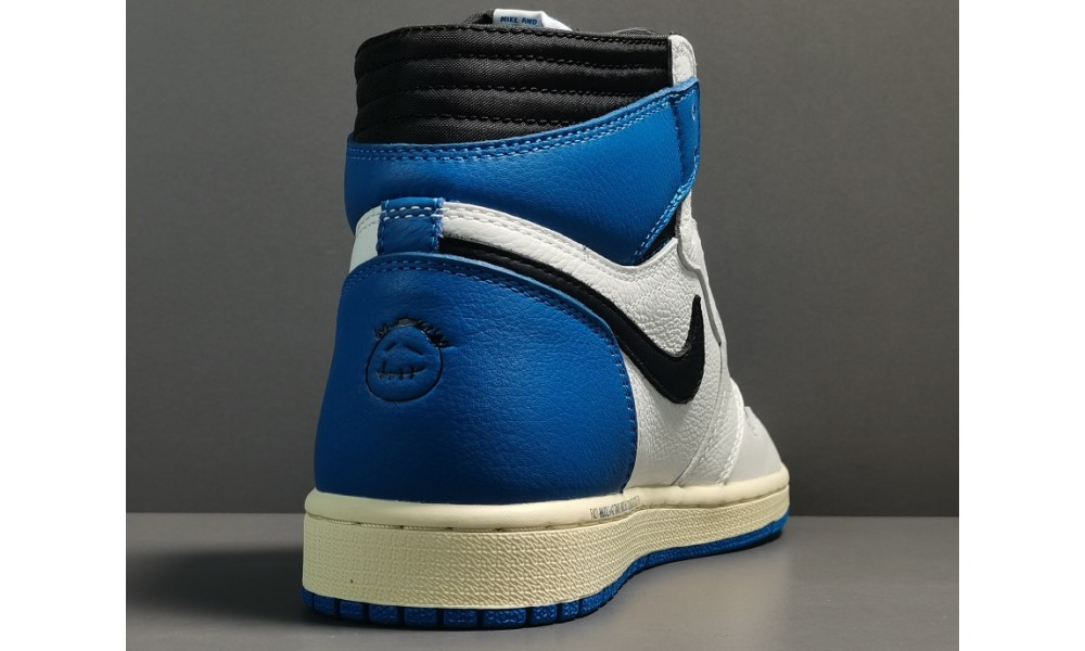 aj 1 retro high travis scott