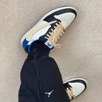 Кроссовки Nike Air Jordan 1 Low OG x Travis Scott белые