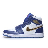 Кроссовки Nike Air Jordan 1 Retro High Og сине-белые с золотым
