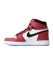 Кроссовки Nike Air Jordan 1 Retro High Og красно-белые            