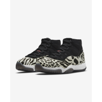 Кроссовки Nike Air Jordan 11 Retro зебра