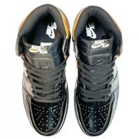 Кроссовки Jordan 1 Retro OG черный лак с золотом